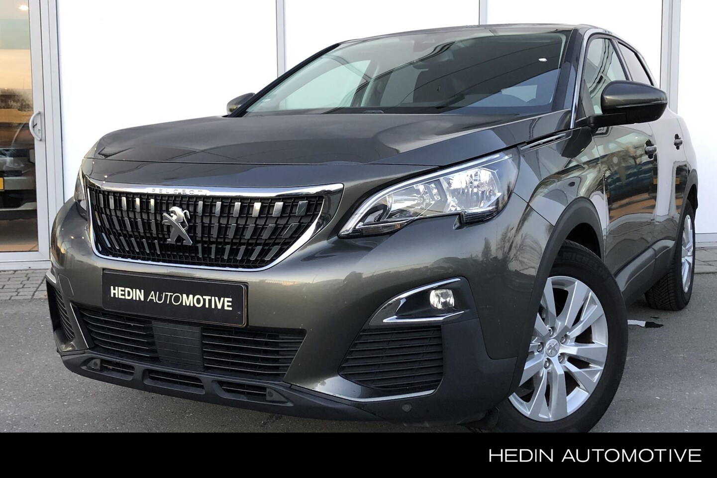 Peugeot 3008 - 1.2 130PK Executive | Trekhaak | Navigatie | Climate Control | LMV | Parkeersensoren | - AutoWereld.nl