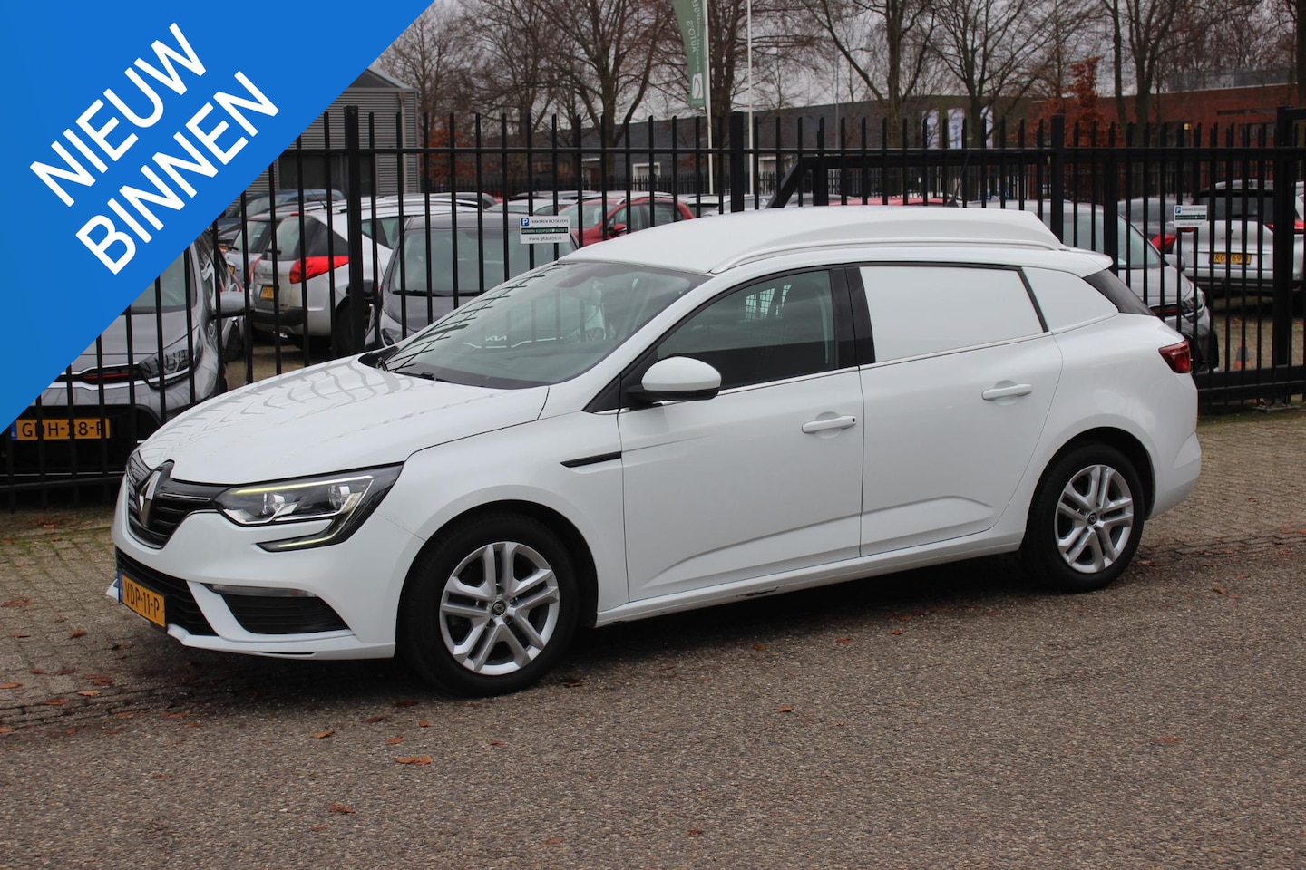 Renault Mégane - 1.5 dCi 110PK Grijs Kenteken, Navigatie, Airco, - AutoWereld.nl