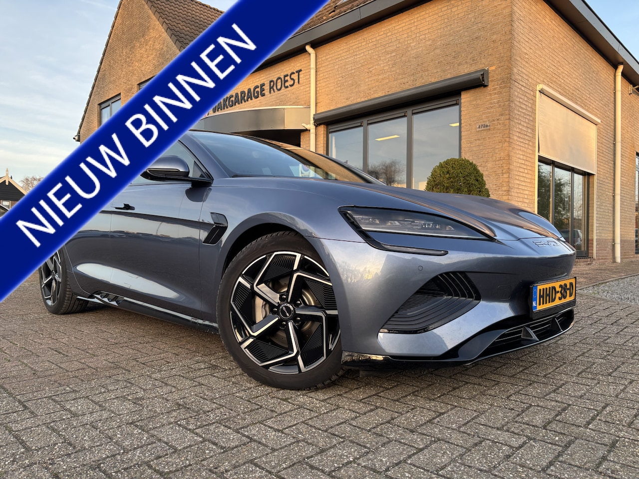 BYD Seal - Design RWD 82.5 kWh BTW - Auto / All-Seasons / Direct leverbaar - AutoWereld.nl