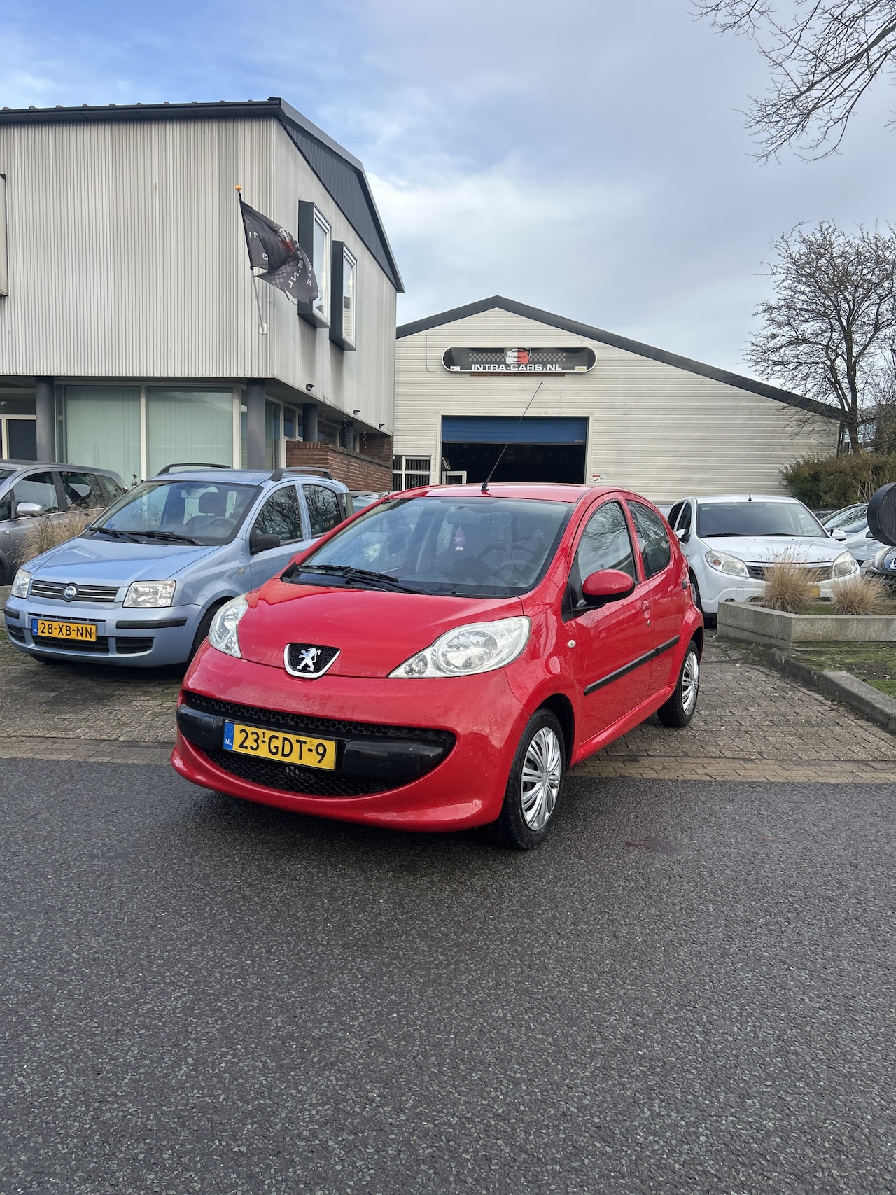 Peugeot 107 - 1.0-12V XS Peugeot 107 1.0-12V XS Peugeot 107 1.0-12V XS 5 Deurs Apk 09-12-2026 - AutoWereld.nl
