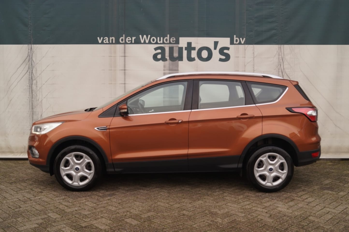 Ford Kuga - 1.5 EcoBoost 120pk Trend Ultimate -NAVI-ECC-TREKHAAK- - AutoWereld.nl