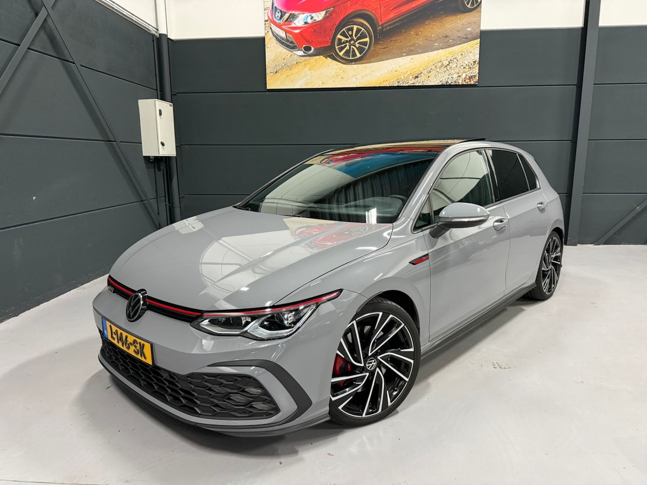 Volkswagen Golf - 2.0 TSI GTI 245pk Panoramadak Head-Up Camera Navigatie Nardo iq Light - AutoWereld.nl