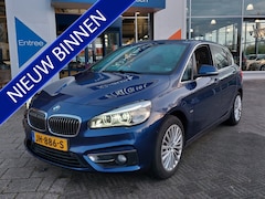 BMW 2-serie Active Tourer - 220i 192pk Automaat High Executive | Origineel NL | Navi | Clima | Cruise | Leder+Stoelver