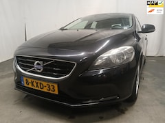 Volvo V40 - 1.6 D2 Momentum - Achter / Zij Schade