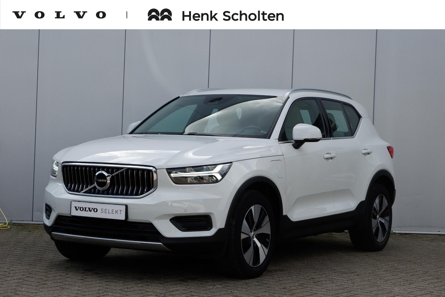 Volvo XC40 - T4 Recharge Inscription Expression | Parkeersensoren voor + achter | Parkeercamera | Blond - AutoWereld.nl