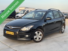 Hyundai i30 CW - 1.4i i-Drive Cool AIRCO CRUISE.C TREKHAAK
