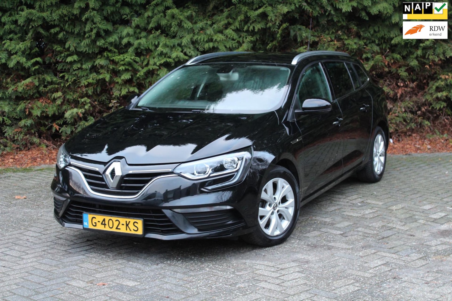 Renault Mégane Estate - 1.3 TCe Limited 116PK | Navigatie | Trekhaak | Climate Control | Parkeersensoren - AutoWereld.nl