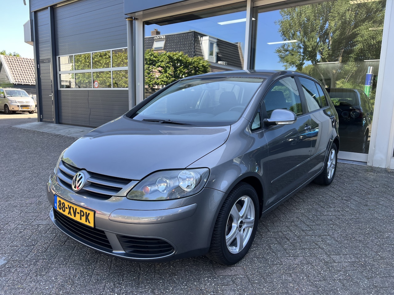 Volkswagen Golf Plus - 1.6 FSI Optive 3 AUTOMAAT, Cruise Control, Airco, LM Velgen - AutoWereld.nl