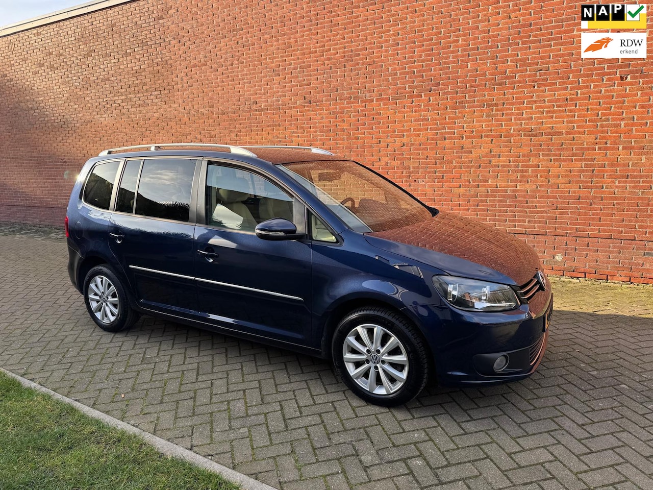 Volkswagen Touran - 1.4 TSI Highline 7p. 1.4 TSI Highline 7p.Navi Cruise - AutoWereld.nl