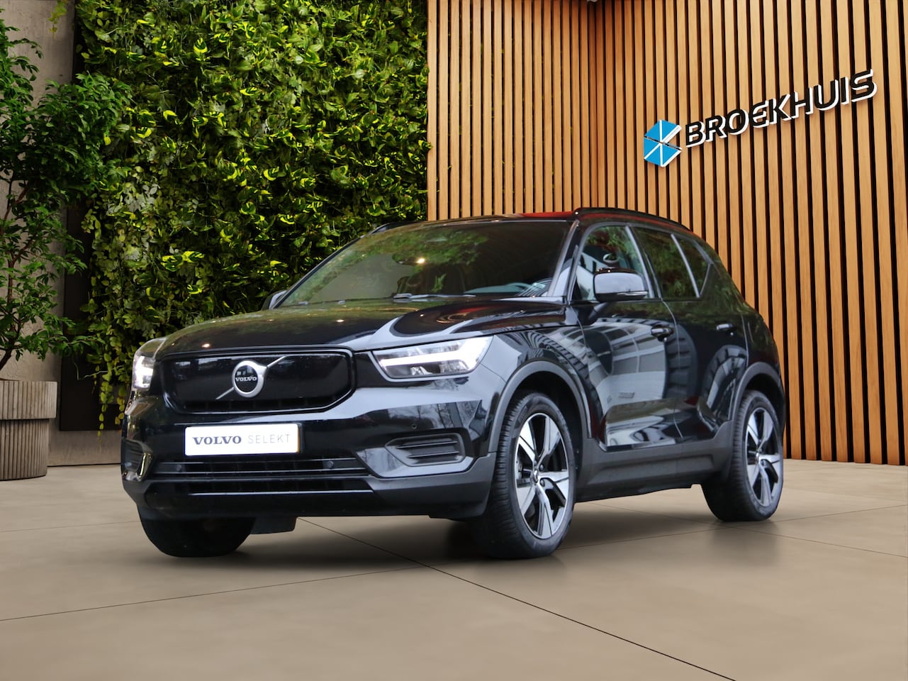 Volvo XC40 - Recharge 408pk Twin Plus | Trekhaak | Camera | Stuur/stoelverwarming | Adaptive Cruise - AutoWereld.nl