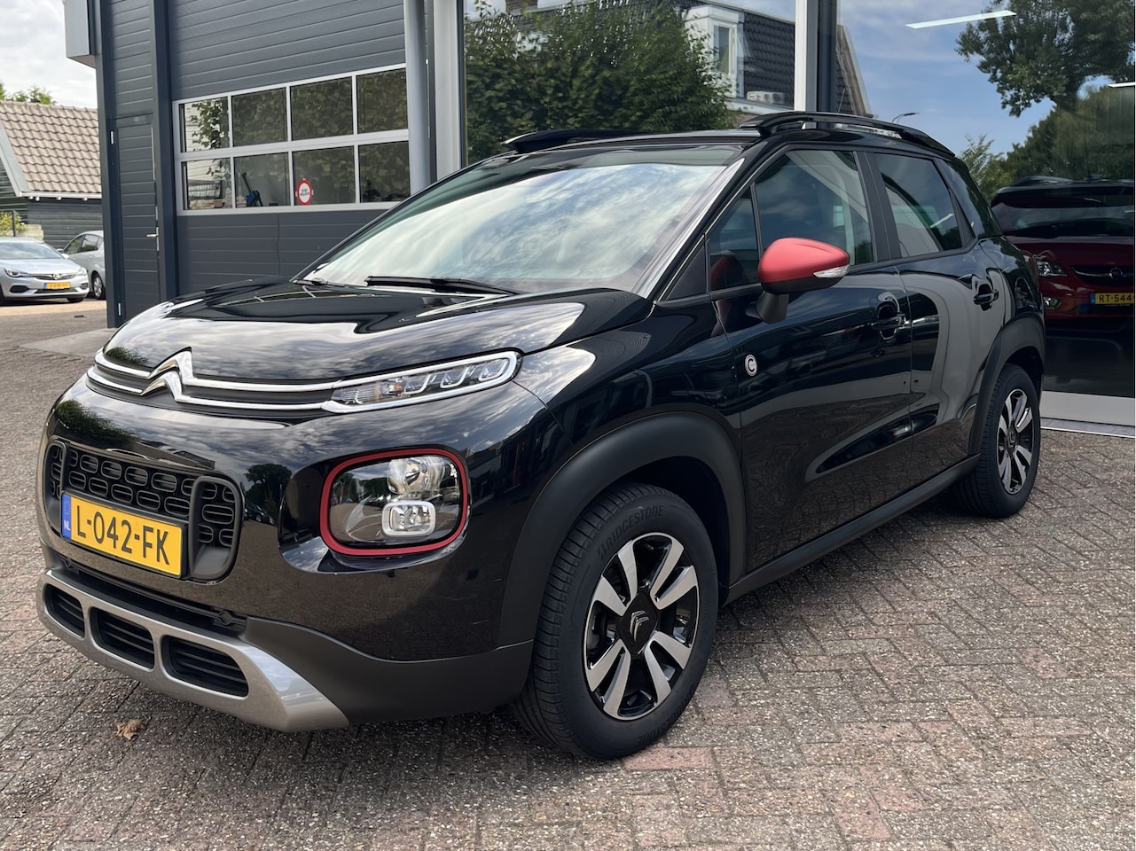 Citroën C3 Aircross - 1.2 PureTech C-Series Trekhaak, Carplay, Cruise, Clima, - AutoWereld.nl