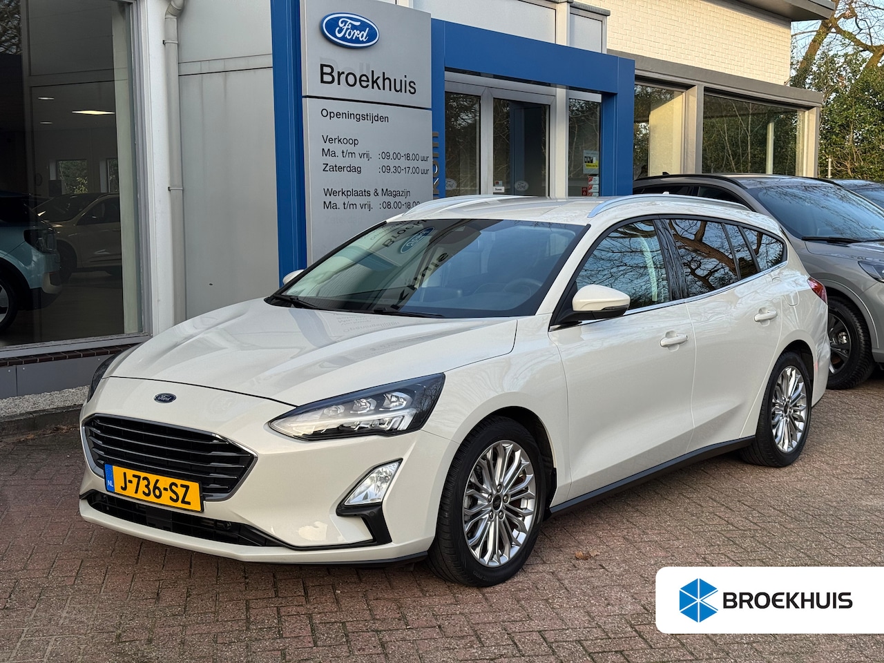 Ford Focus Wagon - 1.0 EcoBoost Hybrid Titanium X 125pk | Afn. Trekhaak | Winterpack | B&O Audio | Adaptief L - AutoWereld.nl
