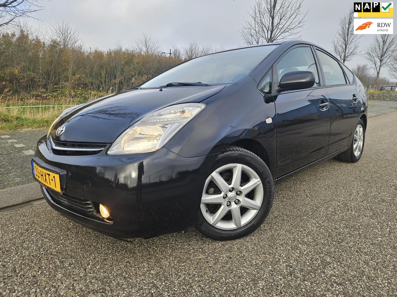Toyota Prius - 1.5 VVT-i Business Edition GARANTIE - AutoWereld.nl
