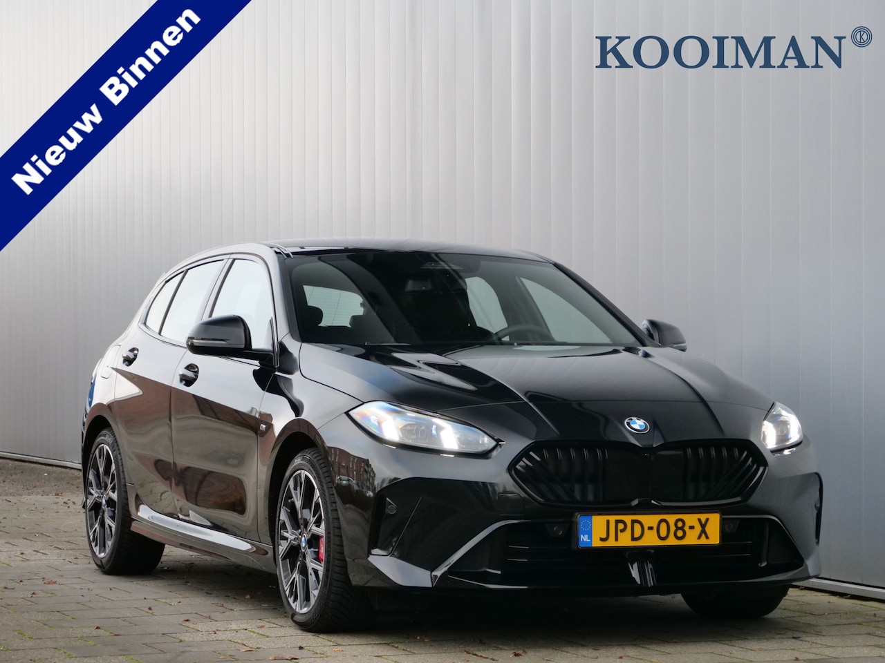 BMW 1-serie - 116 automaat 123pk M Sportpakket Pro Stoelverwarming / Camera / Keyless entry - AutoWereld.nl