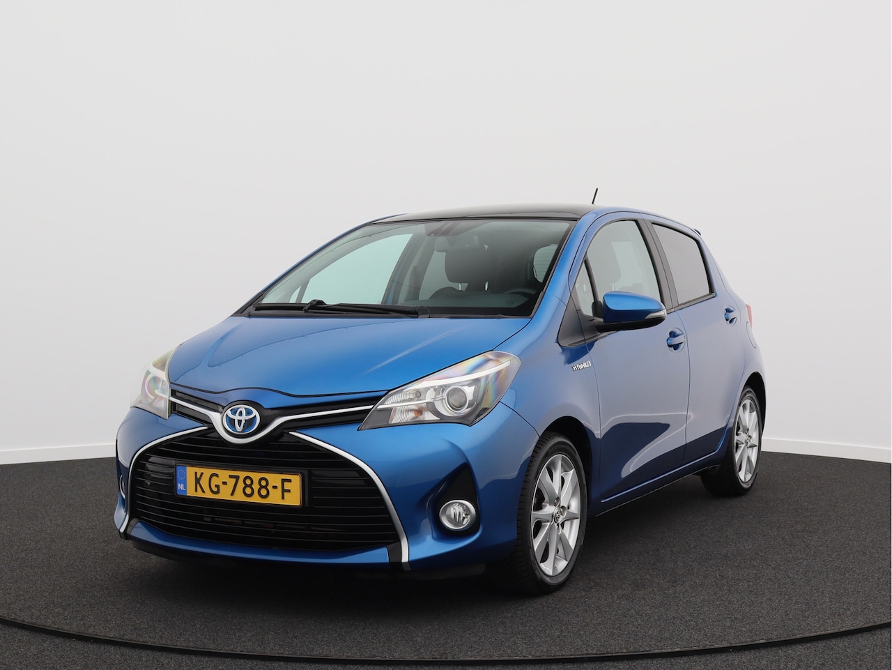 Toyota Yaris - 1.5 Hybrid Dynamic/ automaat/ lage km! - AutoWereld.nl