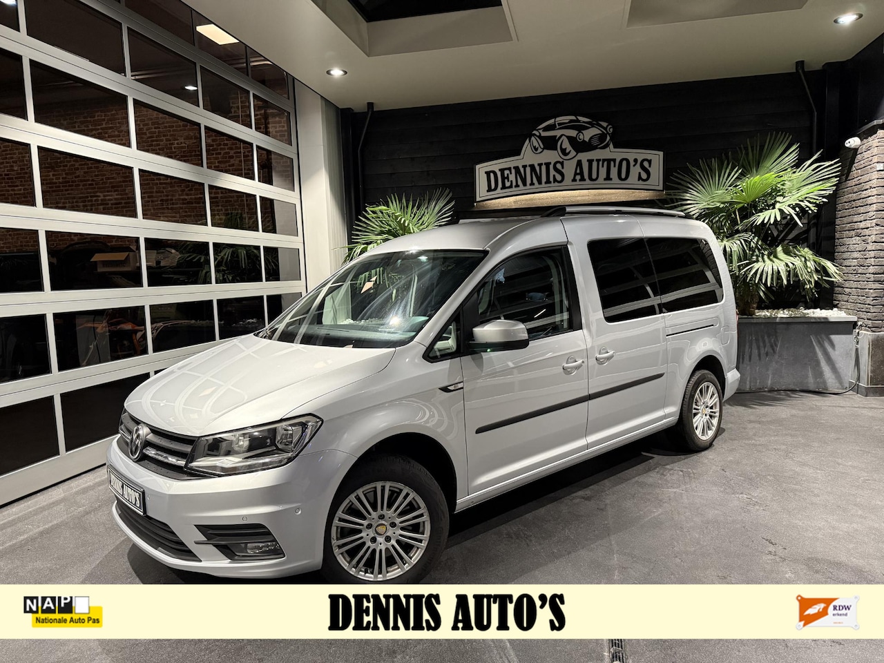 Volkswagen Caddy Maxi - 1.4 TSI Trendline maxi 7 persoons automaat!!! - AutoWereld.nl