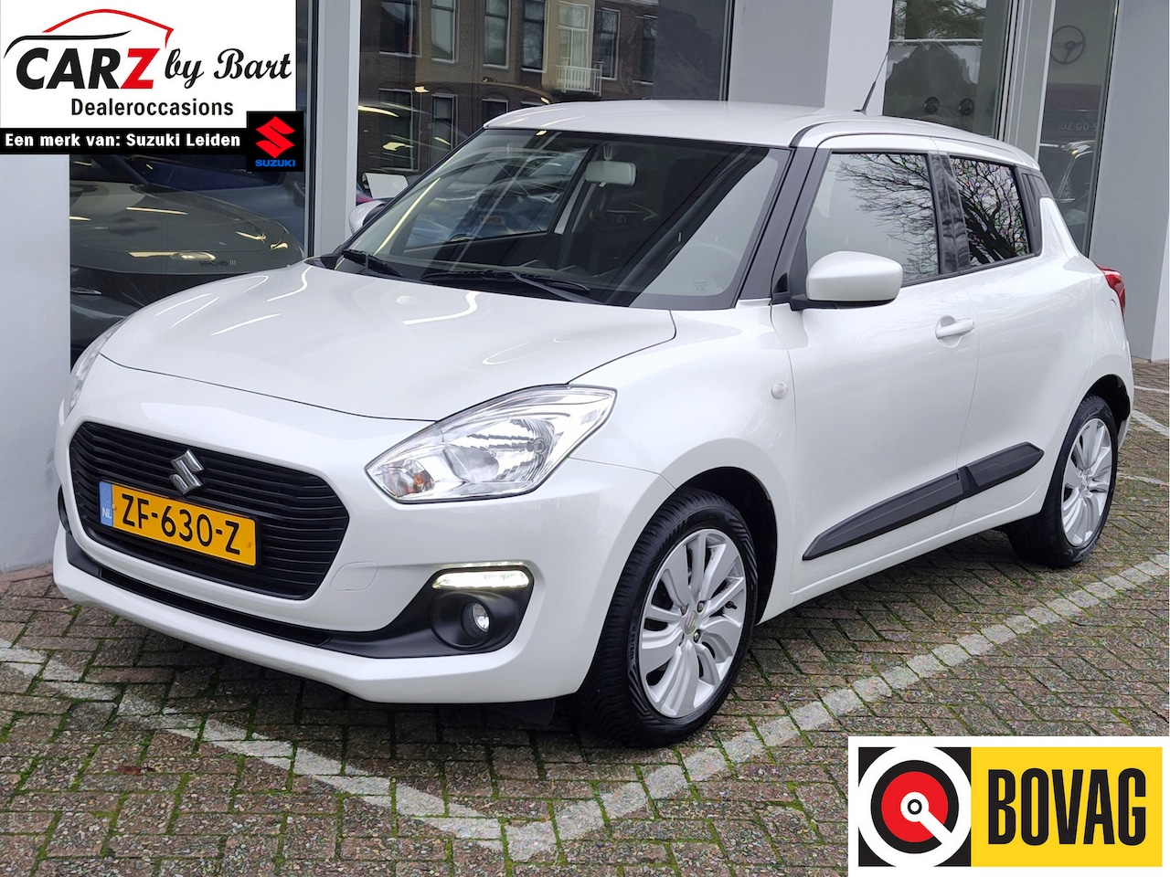Suzuki Swift - 1.2 SELECT AUTOMAAT Navigatie | Camera | All Seasonbanden - AutoWereld.nl