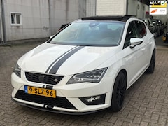 SEAT Leon - 2.0 TDI FR Business Sport BJ: 2013 Pano Line Assist Led Leder Navi Stoelverw