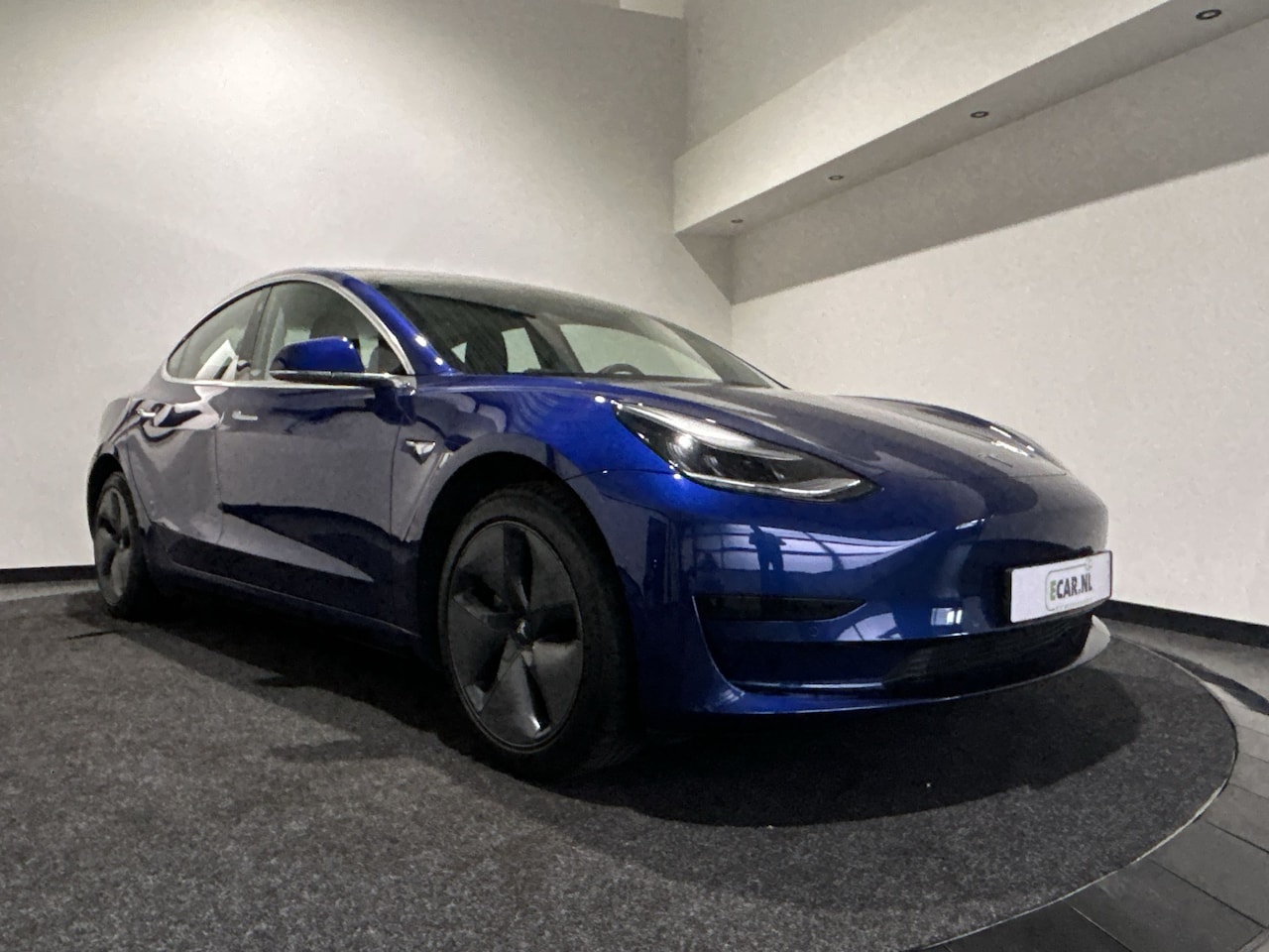 Tesla Model 3 - Standard RWD Plus 60 kWh Topstaat | Lage Kilometerstand! | Top auto voor Topprijs - AutoWereld.nl