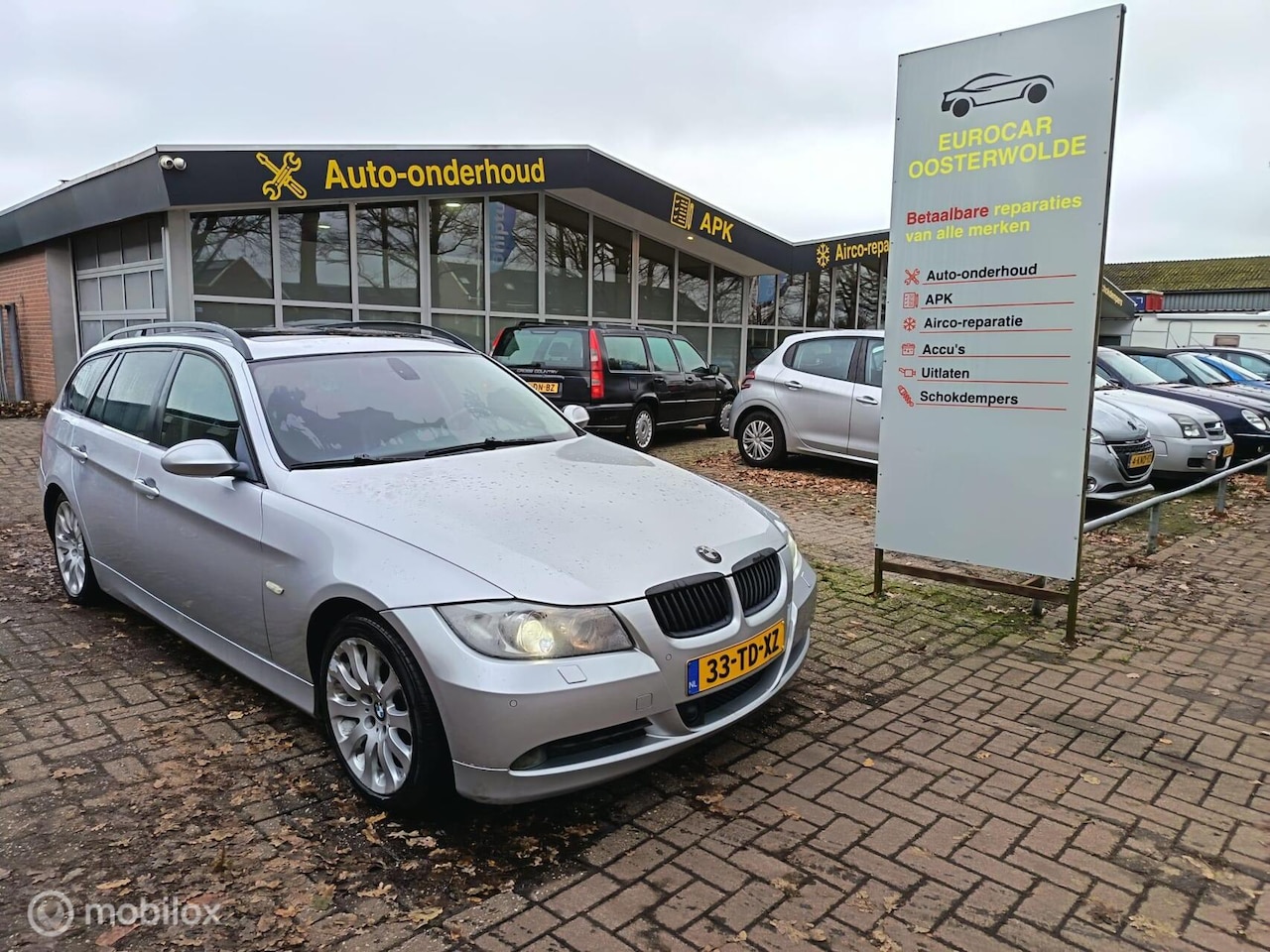 BMW 3-serie Touring - 325i ACTIVE CRUISE//PANO//NWE APK - AutoWereld.nl