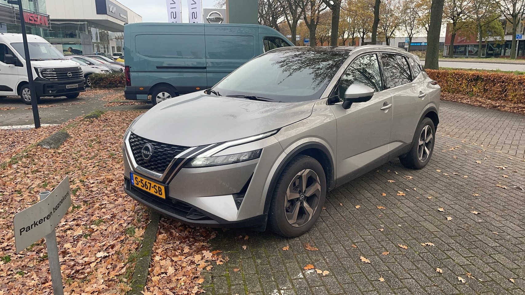 Nissan Qashqai - 1.3 MHEV Xtronic N-Connecta | Panoramadak | Adaptieve Cruise Control| - AutoWereld.nl