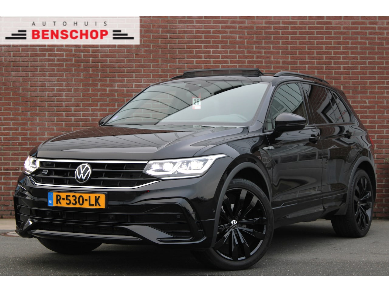 Volkswagen Tiguan - 1.5 TSI 150PK DSG R-Line Business+ |PANO|BLACK-STYLE|TREKHAAK|20-INCH| - AutoWereld.nl