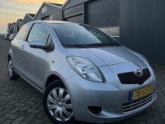 Toyota Yaris - 1.3 VVTi Sol