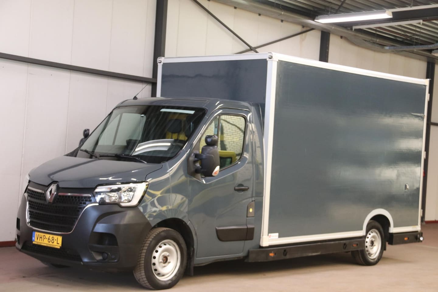 Renault Master - 150PK AUTOMAAT Bakwagen LOWLINER VERKOOPWAGEN - AutoWereld.nl