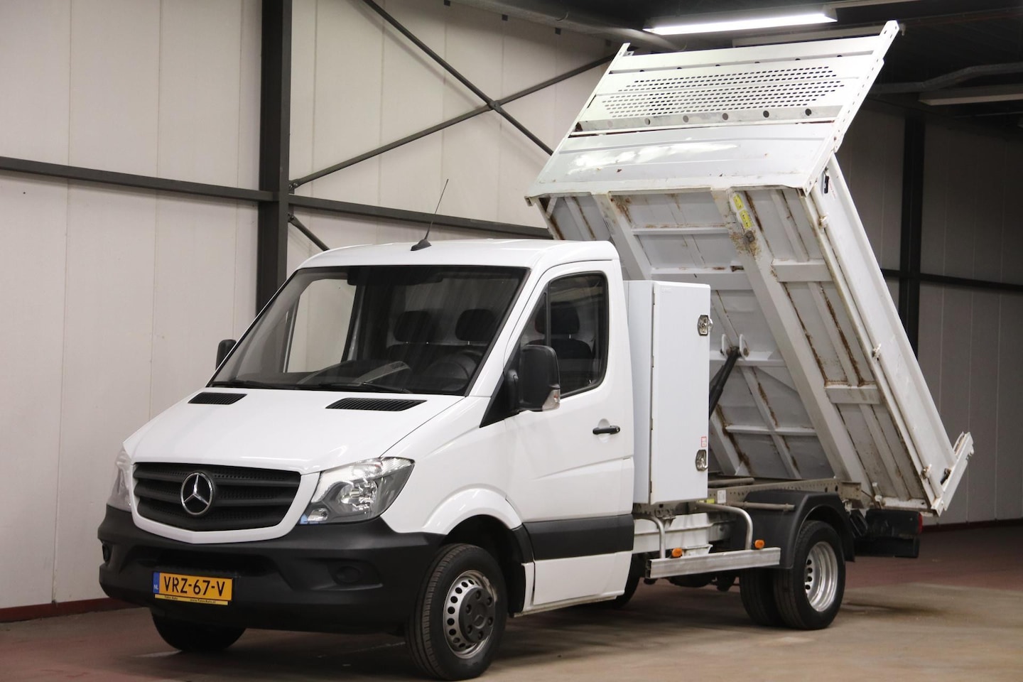 Mercedes-Benz Sprinter - 514 CDI KIPPER met Kist 3500KG TREKVERMOGEN EURO 6 Mercedes-Benz Sprinter 514 2.2 CDI KIPP - AutoWereld.nl