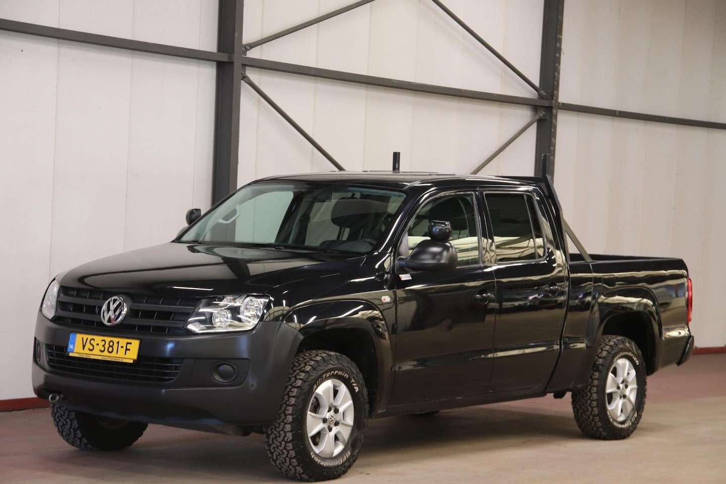 Volkswagen Amarok - 2.0 TDI Dubbel Cabine 4X4 3000 KG TREKVERMOGEN - AutoWereld.nl