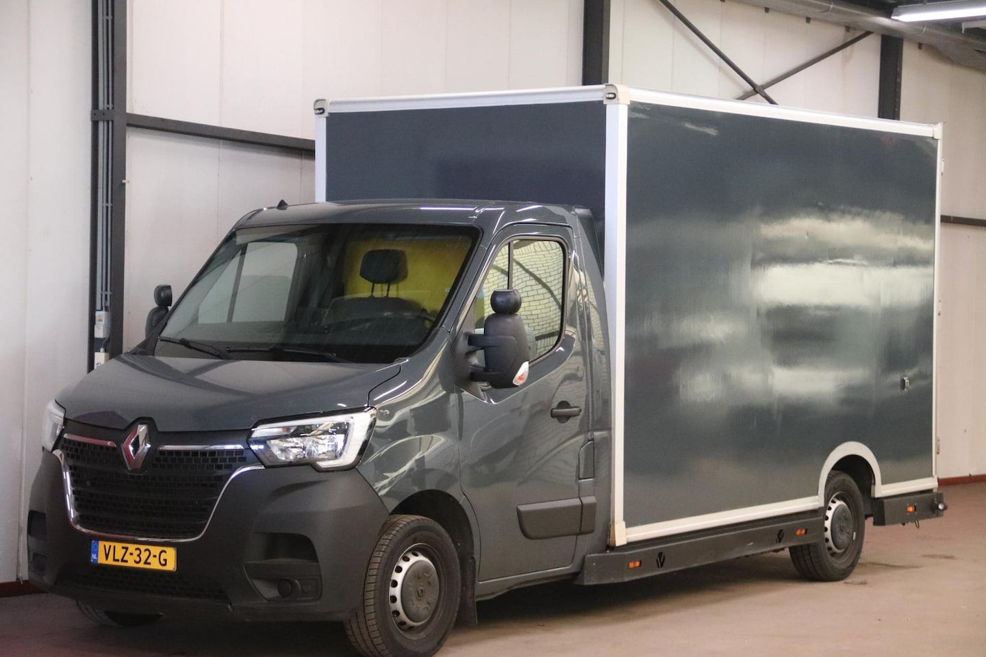 Renault Master - T35 2.3 dCi 150 BAKWAGEN LOWINER AUTOMAAT - AutoWereld.nl