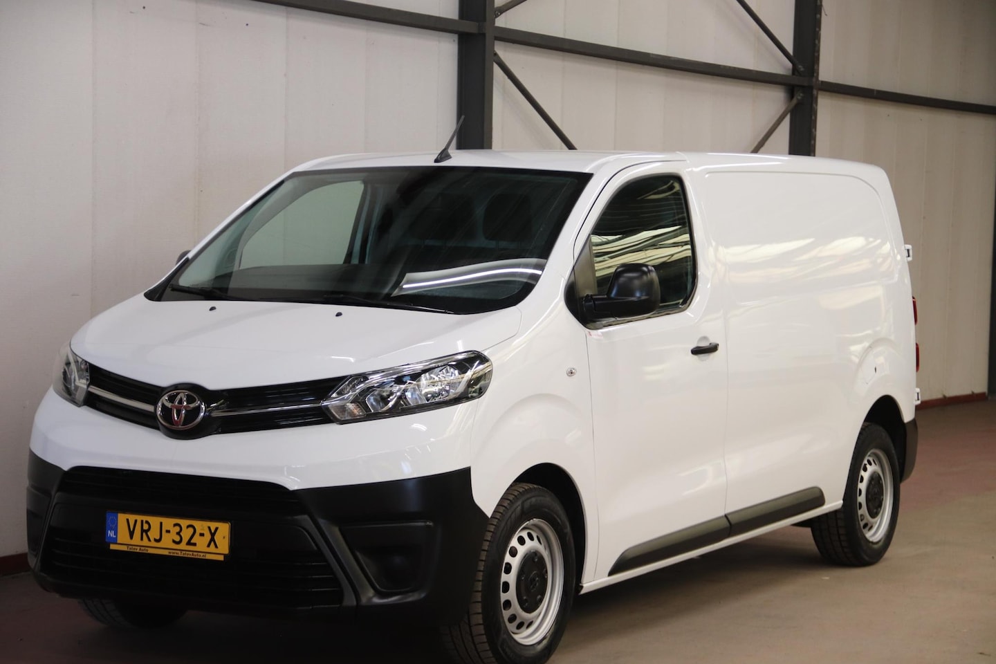Toyota ProAce Worker - 2.0 D-4D L2H1 146PK CARPLAY - AutoWereld.nl