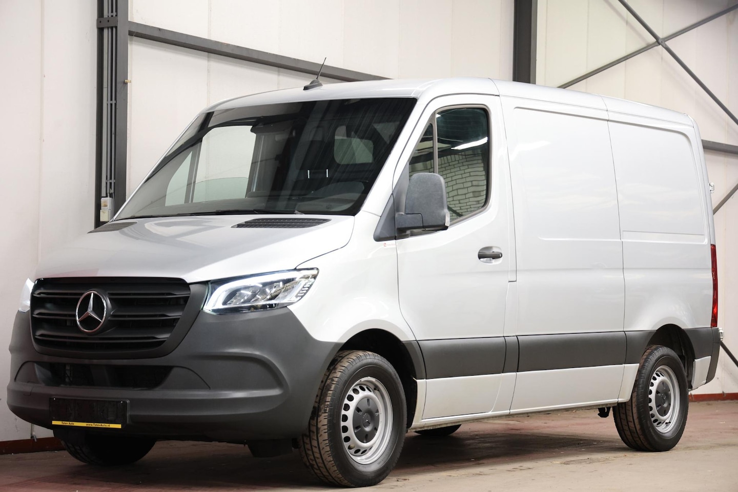 Mercedes-Benz Sprinter - 317 1.9 CDI L1H1 AUTOMAAT 2000KG TREKVERMOGEN - AutoWereld.nl