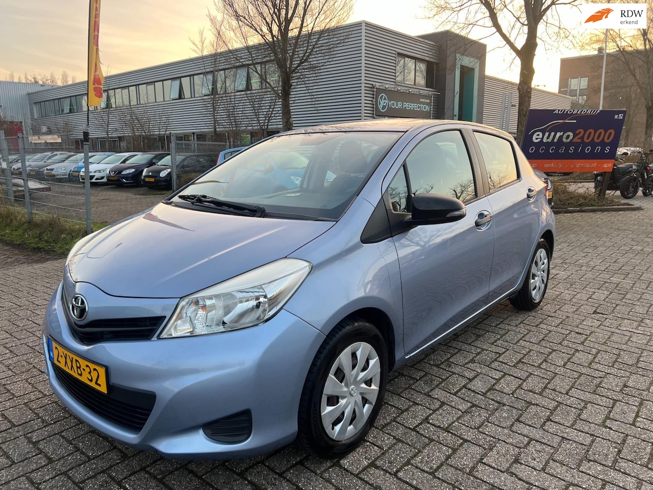 Toyota Yaris - 1.0 VVT-i Comfort - AIRCO - NIEUWE JAAR APK ! - AutoWereld.nl