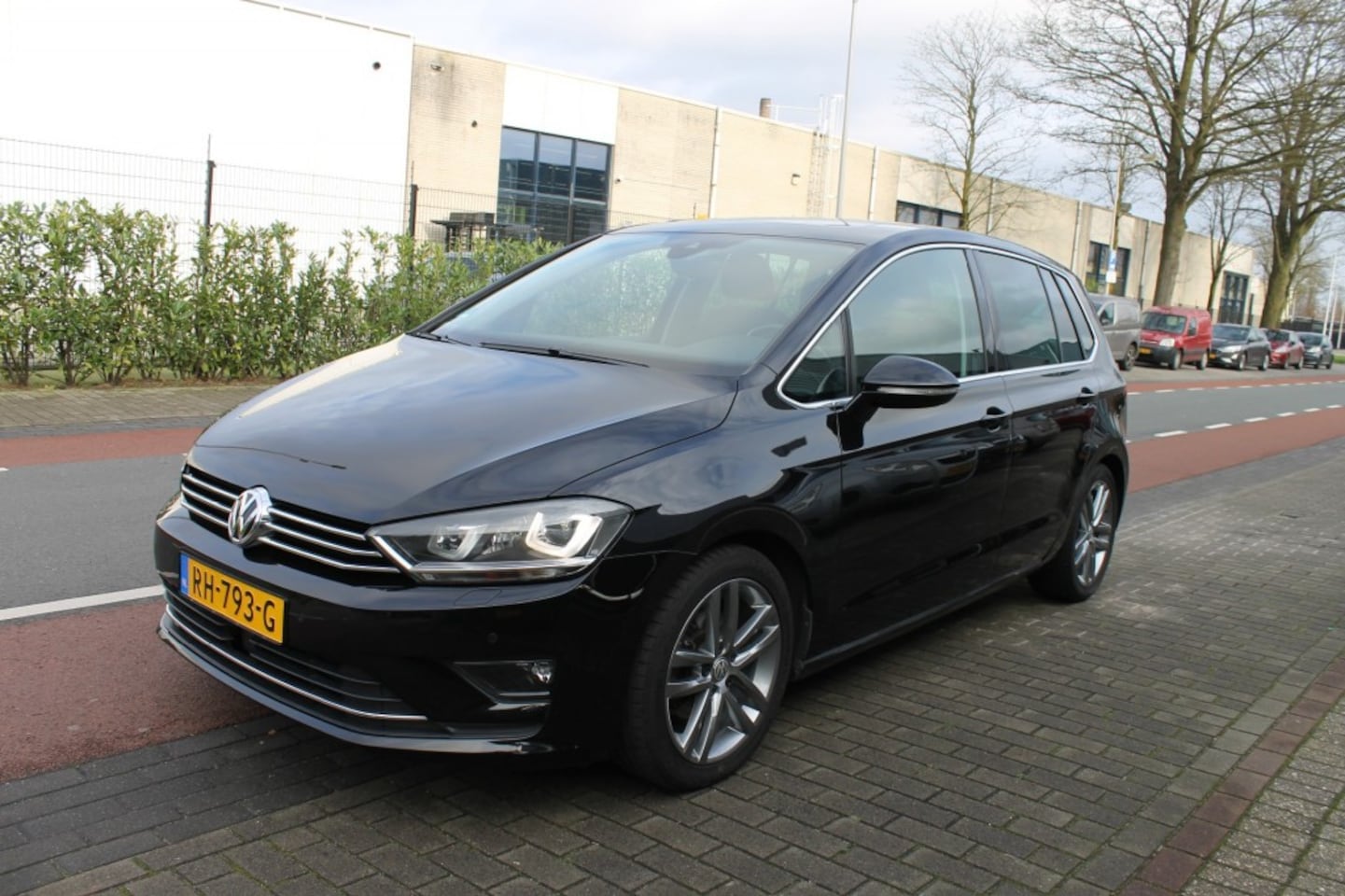 Volkswagen Golf Sportsvan - 1.4 Highline automaat - AutoWereld.nl