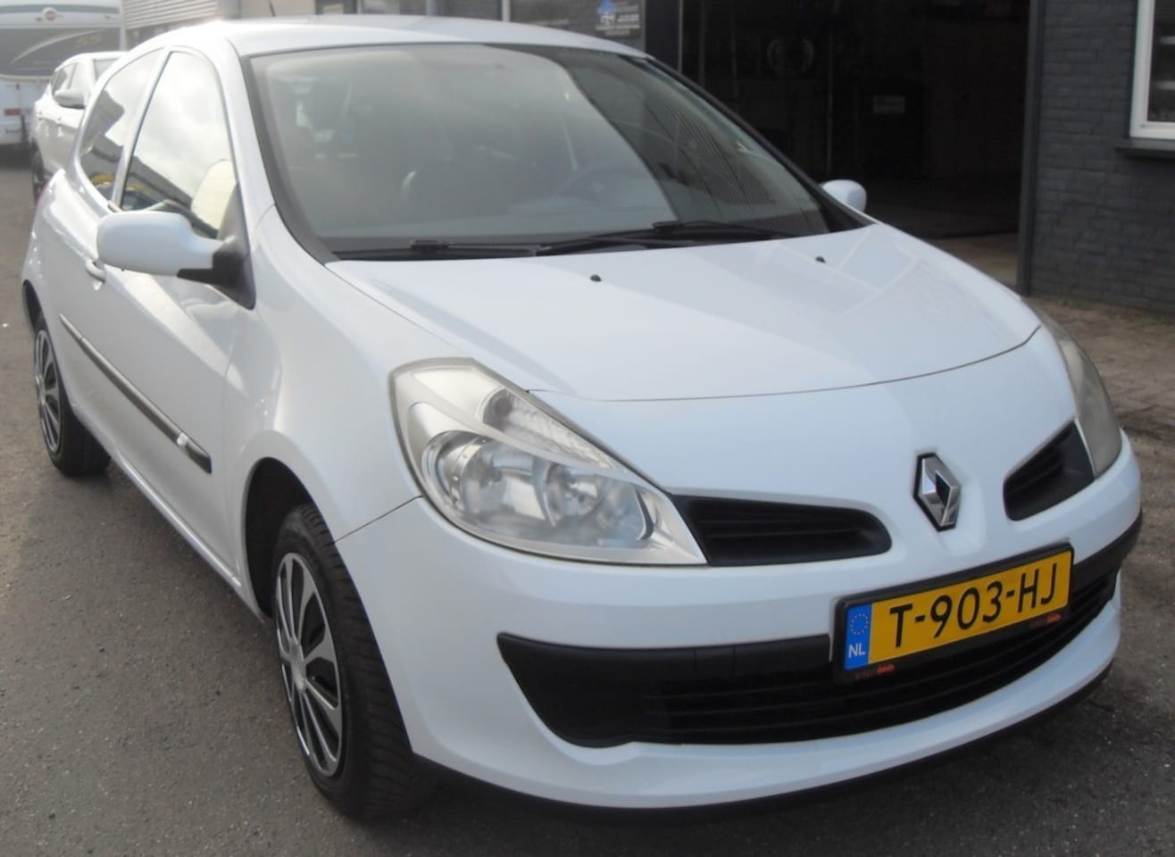 Renault Clio - 1.2 selection Business airco - AutoWereld.nl