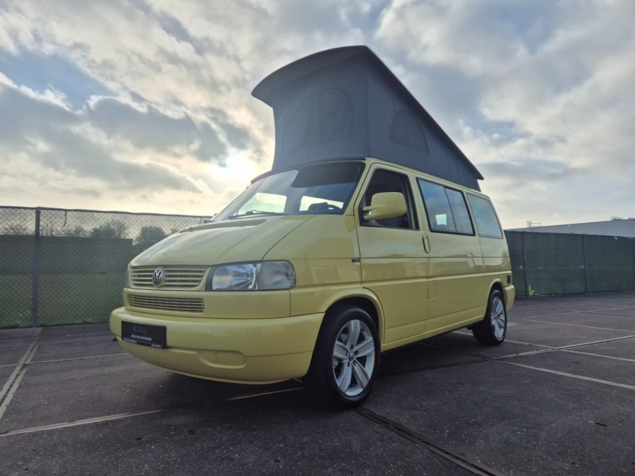 Volkswagen Transporter California - Westfalia 2.5 Benzine Uniek! - AutoWereld.nl
