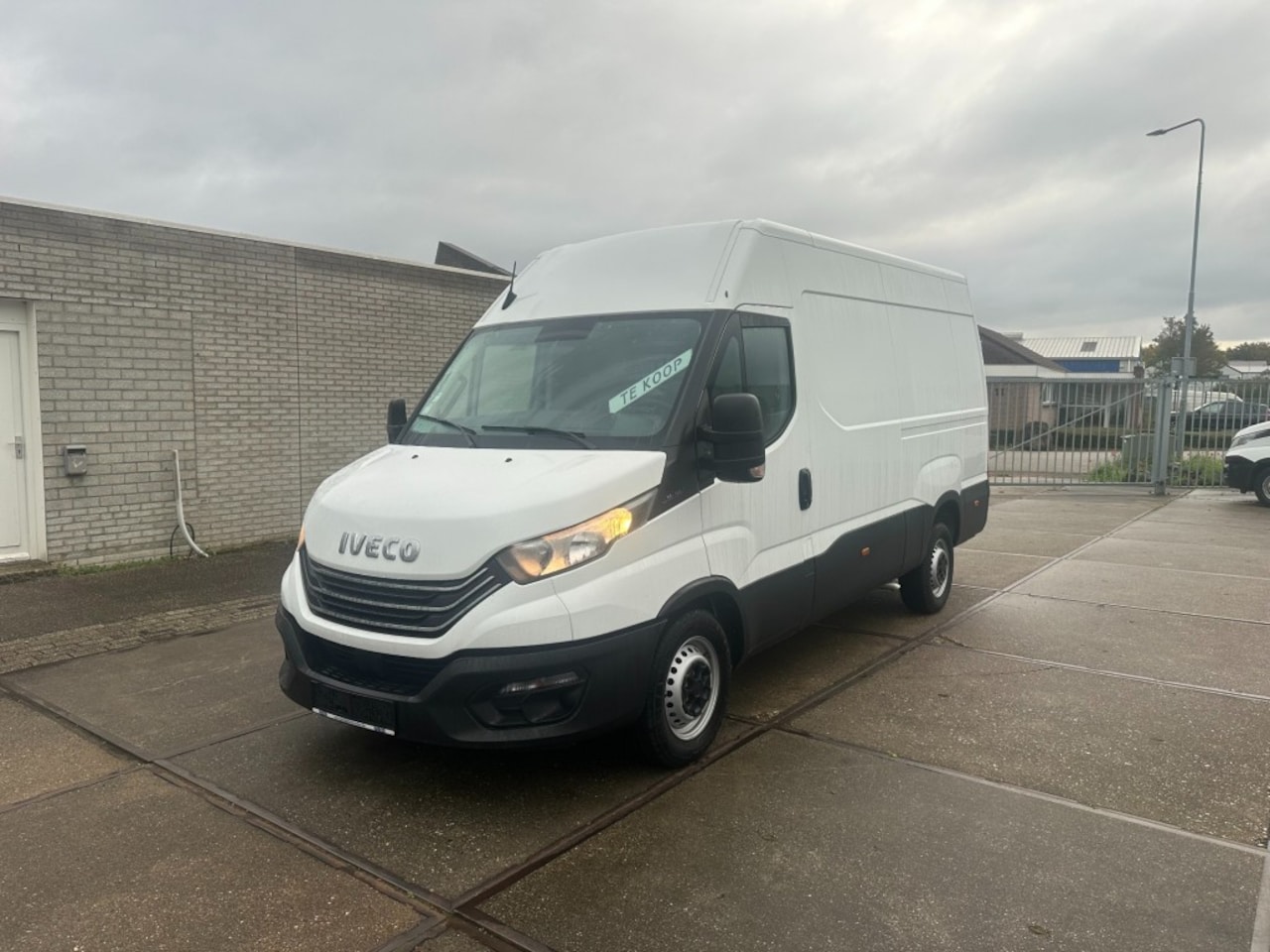 Iveco Daily - 35S14V L3H2 - AutoWereld.nl