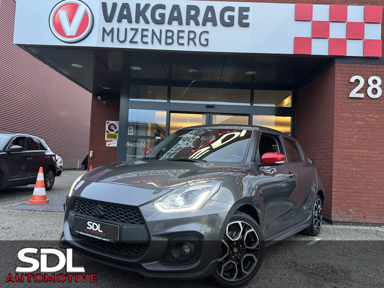 Suzuki Swift - 1.4 Sport // 140 PK!! // ADAPTIVE CRUISE // CLIMA // STOELVERWARMING // KEY -LESS // LED / - AutoWereld.nl