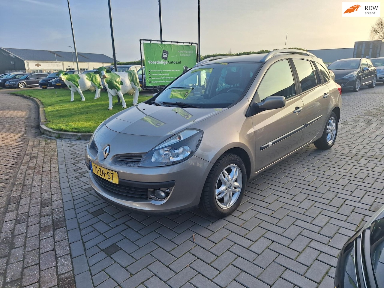 Renault Clio Estate - 1.6-16V Dynamique / Nieuwe koppeling / APK t/m november 2026 - AutoWereld.nl