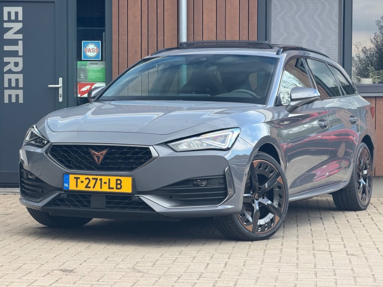 CUPRA Leon Sportstourer - 1.4 E-HYBRID BNS Pano Acc Camera - AutoWereld.nl