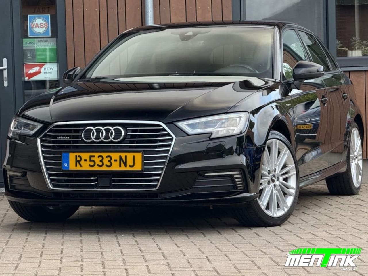 Audi A3 - E-Tron 2xS-Line BenO Virtueel Stoelverw. Trekhaak - AutoWereld.nl