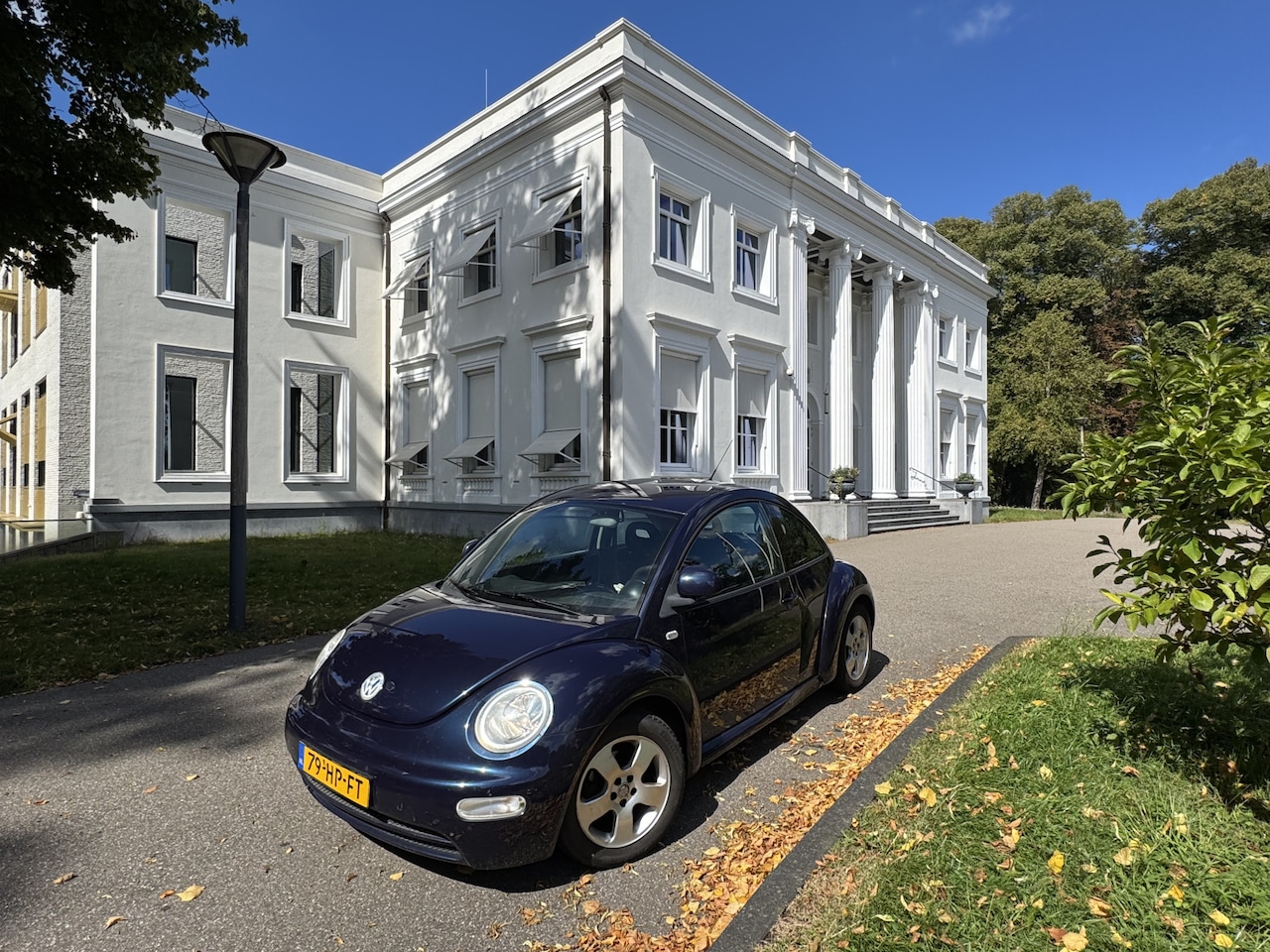 Volkswagen New Beetle - 2.0 Highline RIJKLAAR - AutoWereld.nl