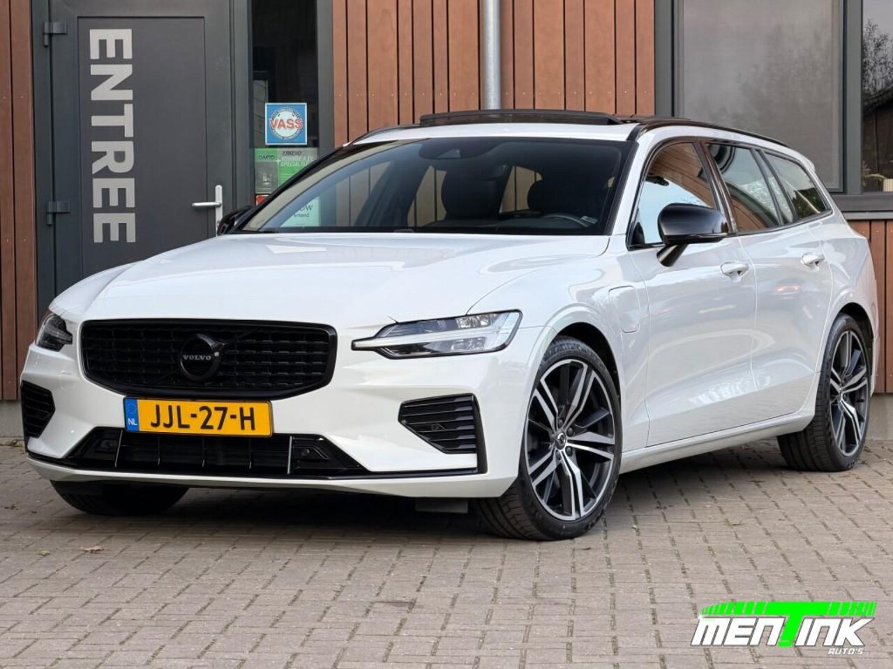 Volvo V60 - 2.0 T8 TE AWD R-DESIGN Pano Head-up Camera 19 inc HenK - AutoWereld.nl
