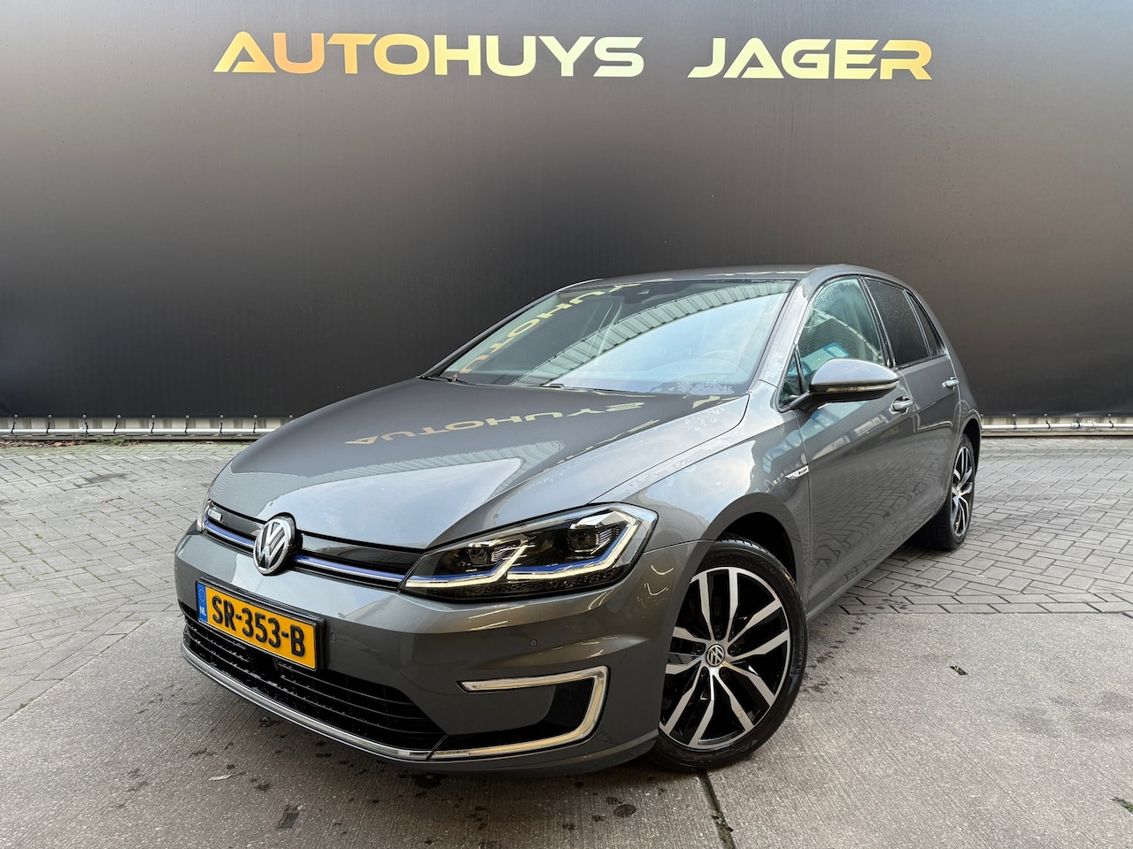 Volkswagen e-Golf - E-Golf Achteruitcamera Carplay Keyless - AutoWereld.nl