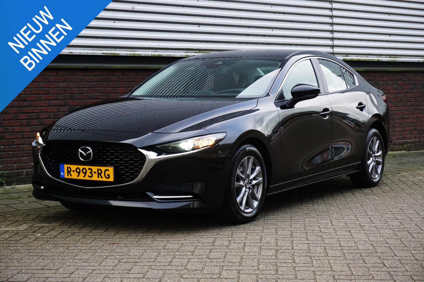 Mazda 3 - 2.0 e-SkyActiv-X M Hybrid 186PK/Head-Up/Camera/LED /Prijs rijklaar incl. garantie. - AutoWereld.nl