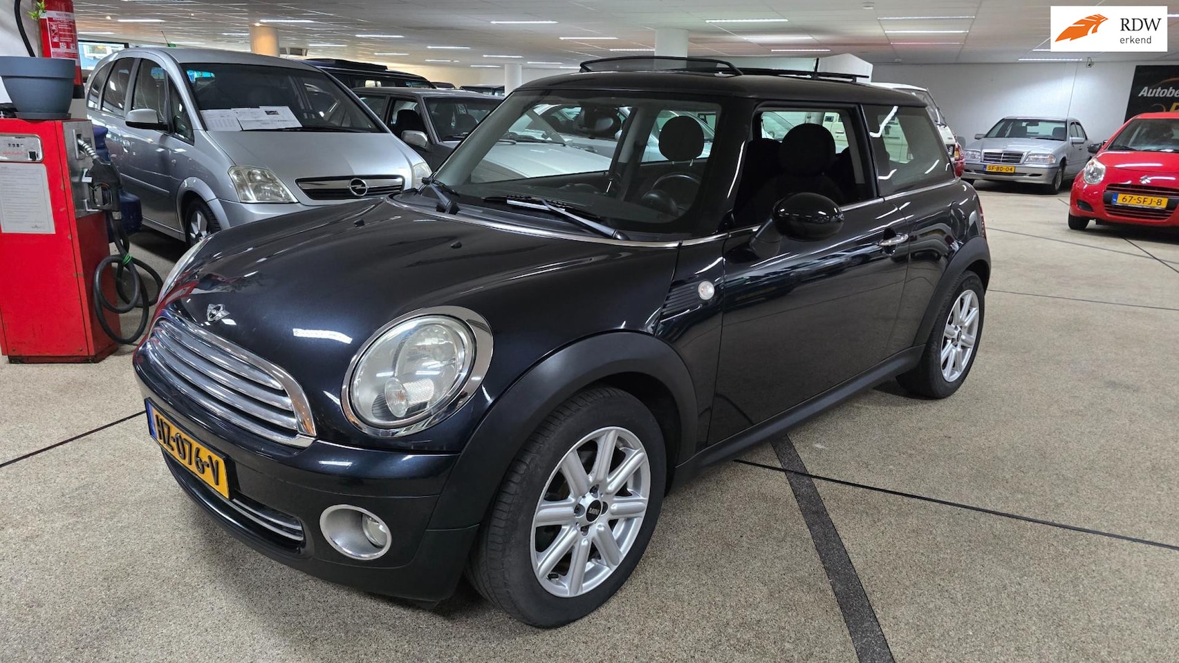 MINI One - Mini 1.4 One. Nieuwe apk!! Schuifdak!! - AutoWereld.nl