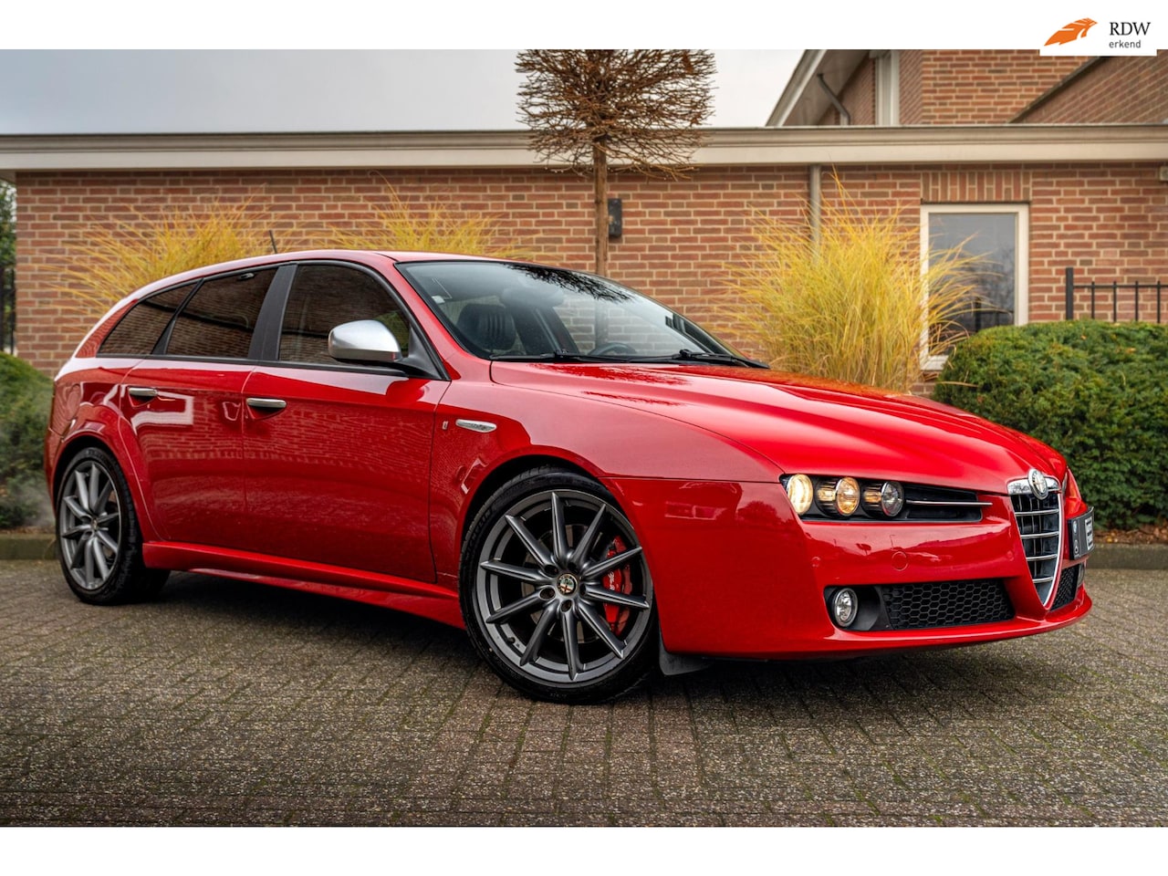 Alfa Romeo 159 Sportwagon - 1.7 T Progression Ti 200 Pk Leder Stoelverwarming Clima Cruise 19'' - AutoWereld.nl
