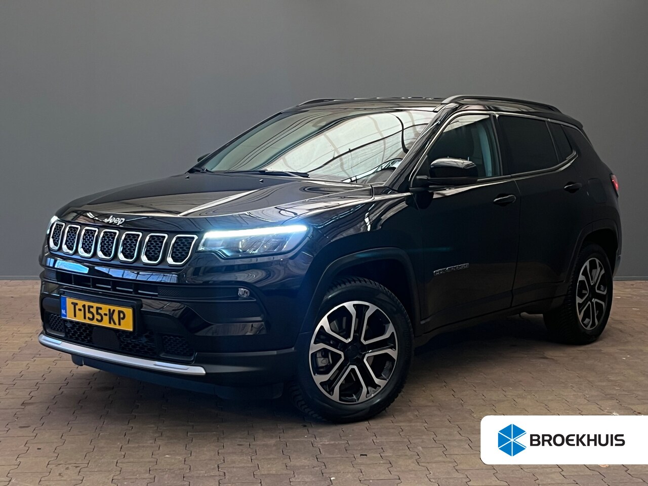 Jeep Compass - 4xe 240 Plug-in Hybrid Electric Limited Stoel + Stuurverwarming | Camera | Digitaal Dashbo - AutoWereld.nl