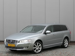 Volvo V70 - T4 AUT Polar Navi / Xenon / Trekhaak / Bluetooth